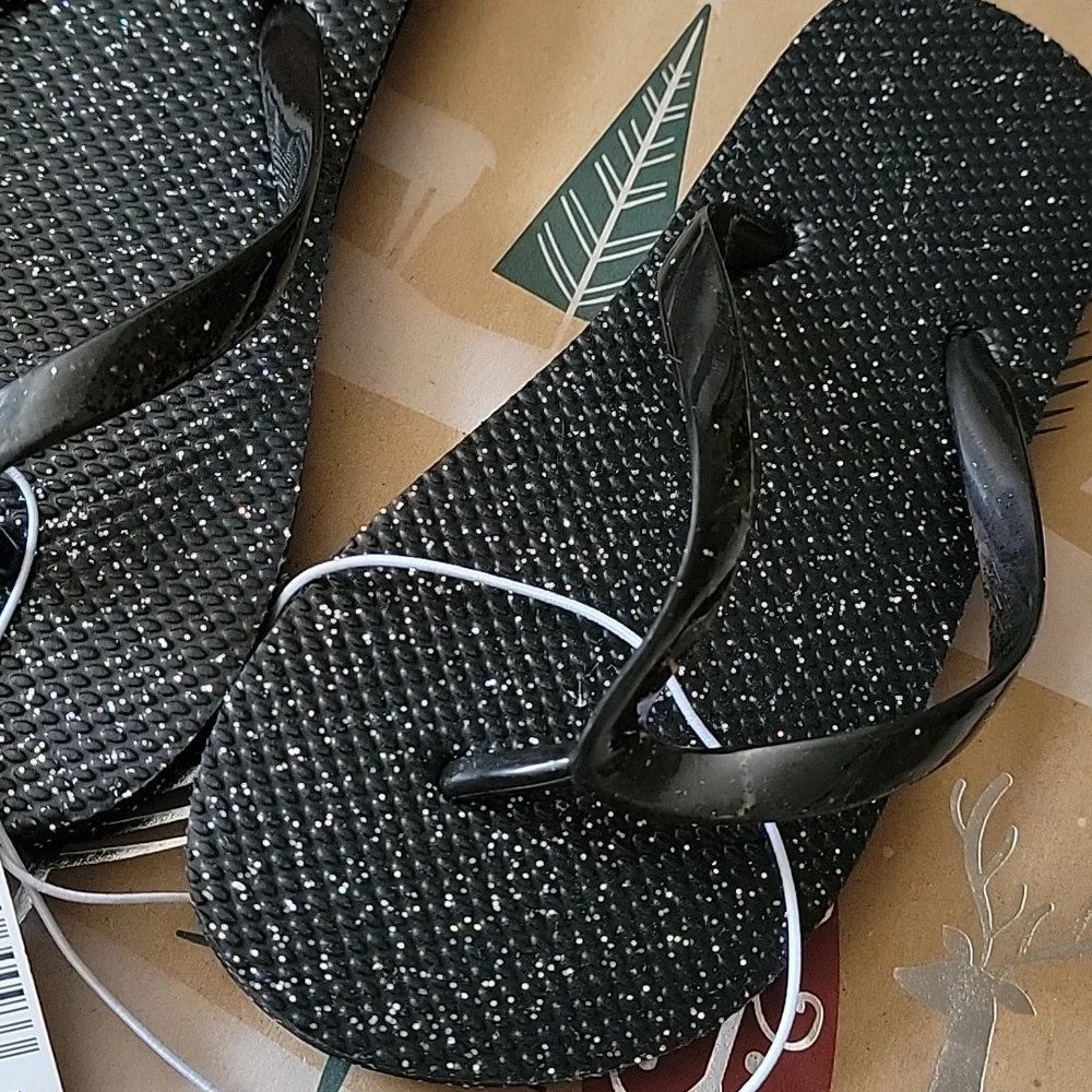 NWT!!! Kids Black sparkles Shoes